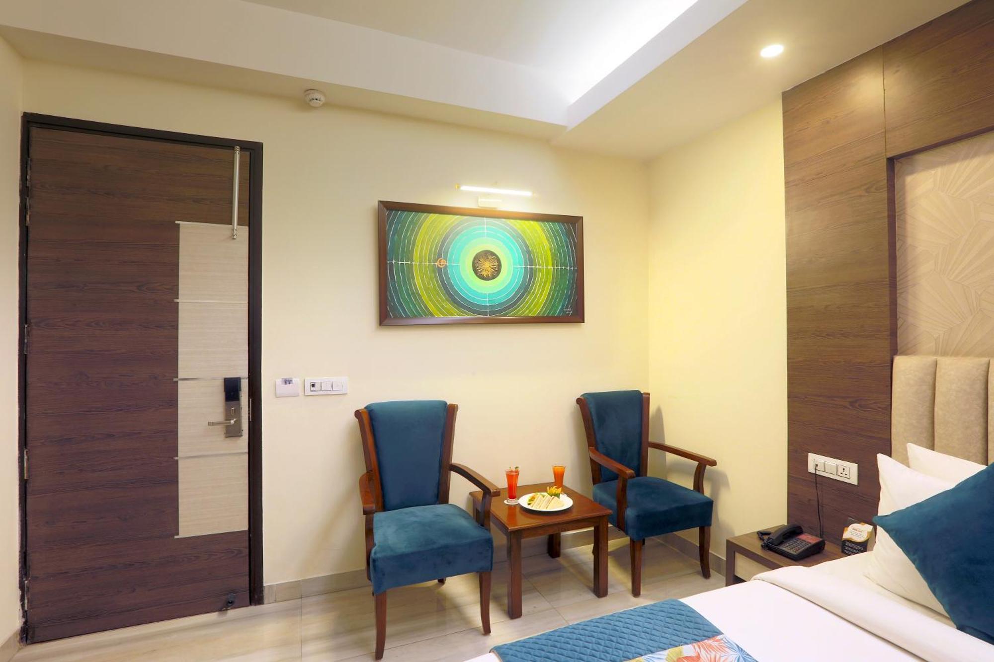 Hotel Oxmo Delhi Airport With Free Airport Transsfer New Delhi Extérieur photo