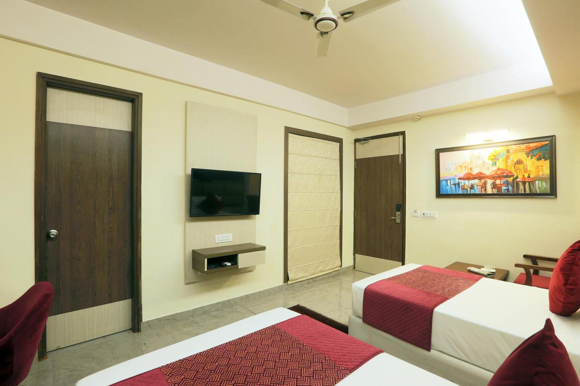 Hotel Oxmo Delhi Airport With Free Airport Transsfer New Delhi Extérieur photo